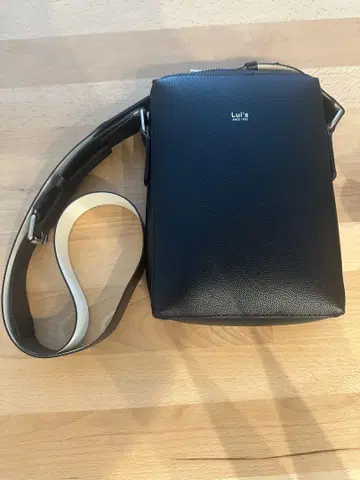 Lui's 가죽 숄더백 블랙