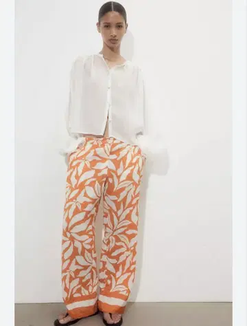 새상품급 [ H&M ] 와이드 팬츠 모티브 프린트 EUR34 오렌지
