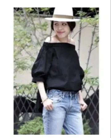 spick and span 오프숄더 5분 소매 블라우스 네이비