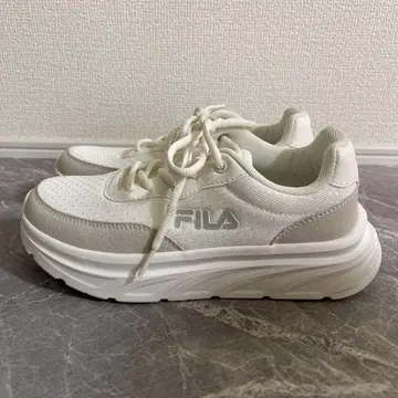 FILA 휠라 Gioia 경량 화이트 스니커즈 베이지