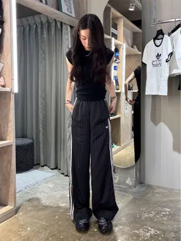 adidas WIDE LEG PANTS 블랙