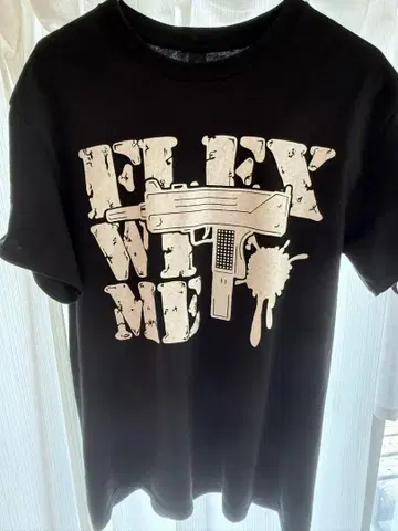 flex wit me black T