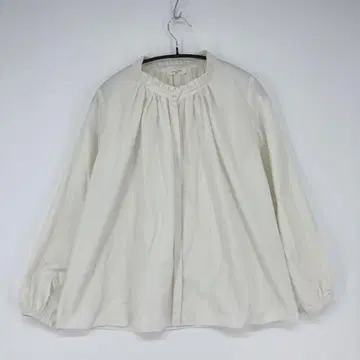 Samansa Mos2 blue 아이보리 프릴 넥 블라우스