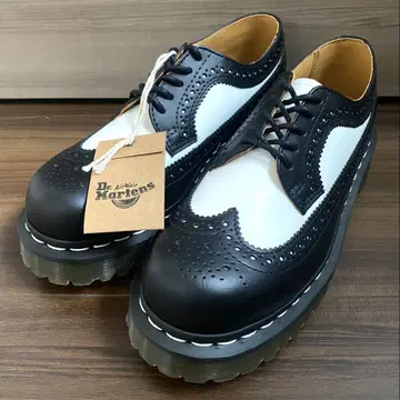 닥터마틴 Dr. Martens 윙팁 10458 로우컷