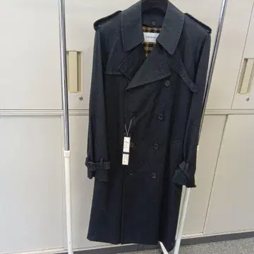 LITHIUM HOMME 블랙 트렌치코트 44