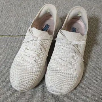 SKECHERS Slip-Ins 화이트 24cm