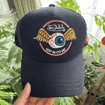 Von Dutch 아이캐치 트래커 캡