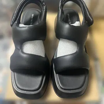 [미사용] 오리엔탈 트래픽 샌들 통굽 스포츠 26cm