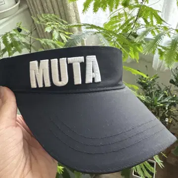 MUTA 블랙 선바이저
