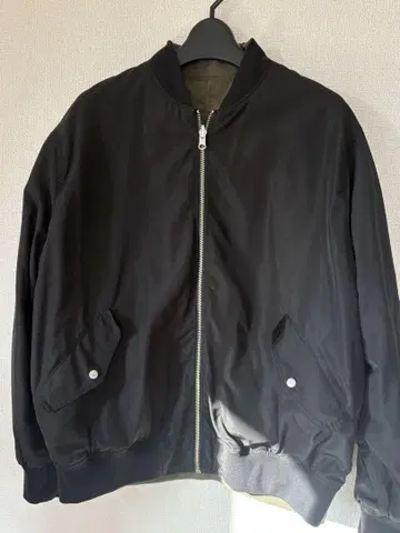 URBAN RESEARCH 리버서블 MA-1 자켓 블랙 x 카키