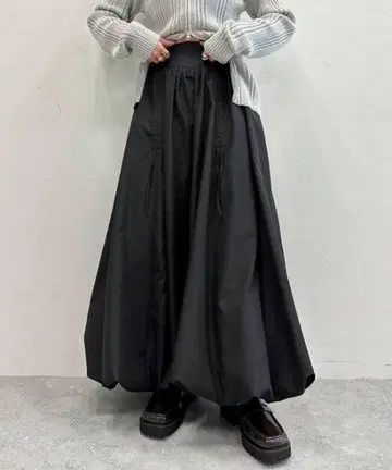 지나시스 드로스트 벌룬 롱 스커트