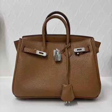 브라운 가죽 핸드백 25cm