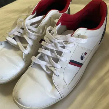 LACOSTE 스니커즈