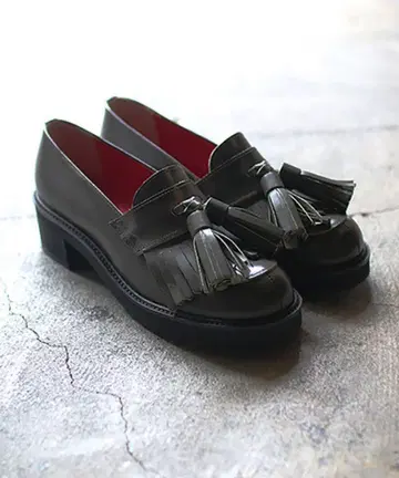 G.V.G.V. LEATHER BIG TASSEL LOAFERS 25cm