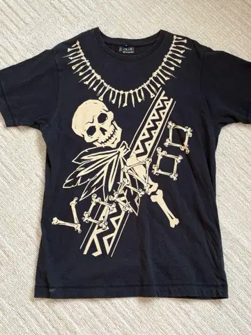 LA ROCKA JOHNSONS 티셔츠 VOO DOO SKULL