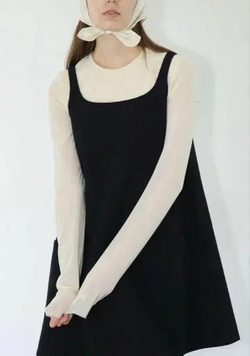 CLANE SHEER MESH CREW NECK TOPS