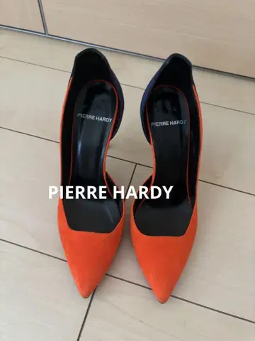 컨디션 최상 PIERRE HARDY 펌프스 바부슈 포인티드 36