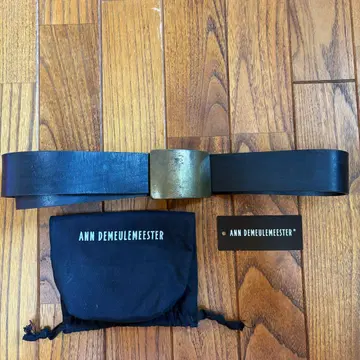 ANN DEMEULEMEESTER 가죽 버클 벨트 M