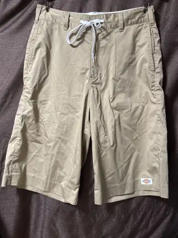 BEAMS x Dickies 베이지 숏팬츠