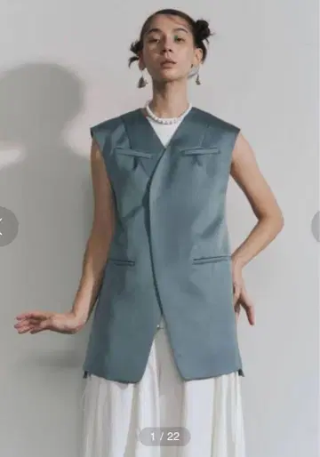 UN3D. 새틴 베스트