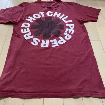 RED HOT CHILI PEPPERS 티셔츠 버건디 S 사이즈