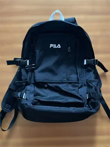 FILA 백팩 새상품급, 컴퓨터 수납 가능, 대용량