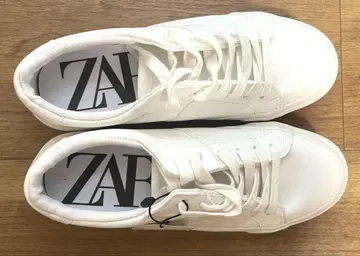 [미사용] ZARA 화이트 스니커즈 택 포함