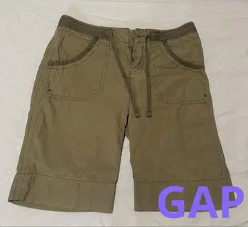 GAP 카키 포켓 부착 하프 팬츠