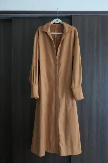 스터닝 루어*에코 스웨이드 원피스