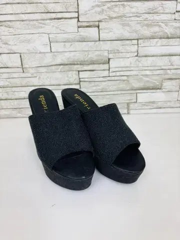 rienda 블랙 슬립온 샌들