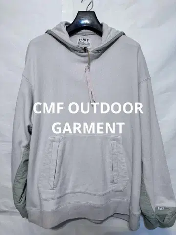 CMF OUTDOOR GARMENT 포켓 부착 절개 후드티