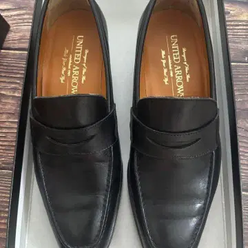 새상품급 유나이티드 애로우즈 구매 vibram 로퍼 블랙