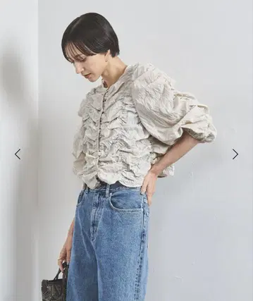 유나이티드 애로우즈 와셔 셔링 블라우스