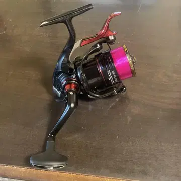 BB-X HYPER FORCE 2500DXXGS 스피닝 릴 우권용