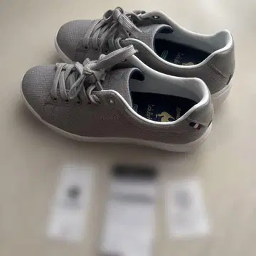 새상품급 le coq sportif 그레이 스니커즈