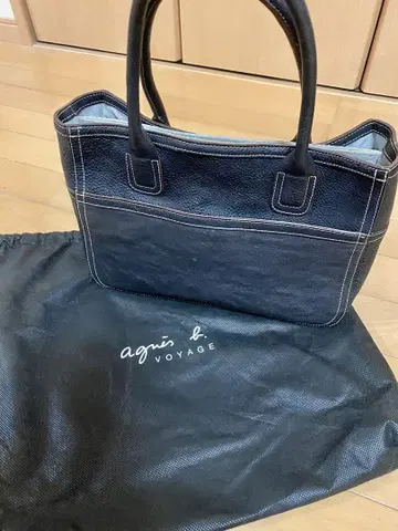 아녜스 베 블랙 가죽 토트백