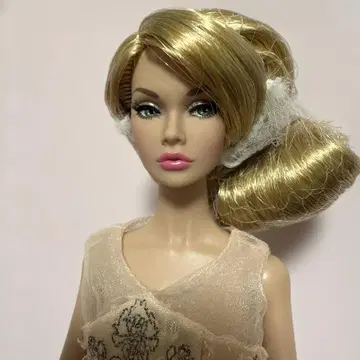 poppy parker