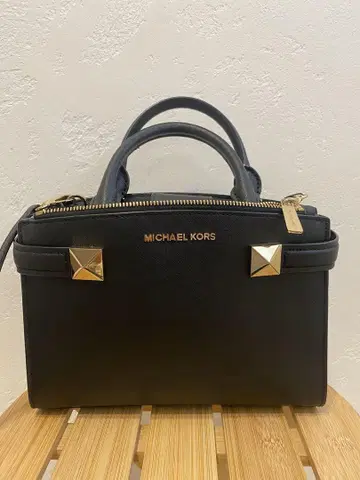 MICHAEL KORS 블랙 숄더백