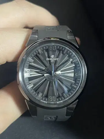 페를레 Turbine 1047/2 오토매틱 올블랙