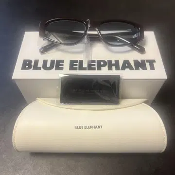 [미사용 새상품] BLUE ELEPHANT 안경 프레임 KYLIE