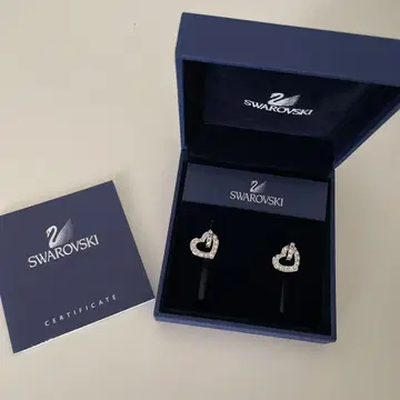 SWAROVSKI 스와로브스키 후프 귀걸이 2way 하트