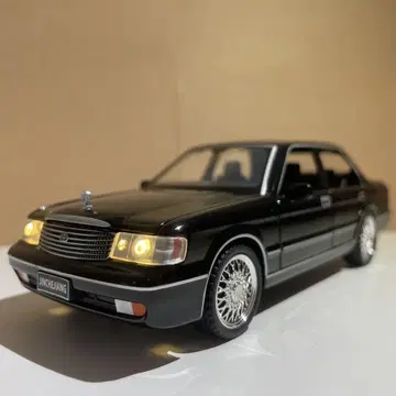 도요타 크라운 컴포트 1/32 블랙