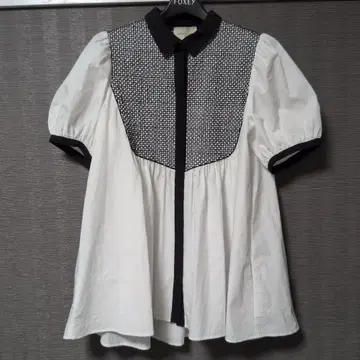 유나이티드 애로우즈 자수 콤비 숏 슬리브 블라우스