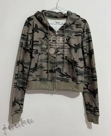 AEAE 카모플라쥬 풀 지퍼 크롭 후드티