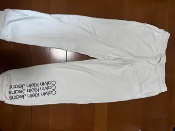 Calvin Klein Jeans 화이트 조거 팬츠