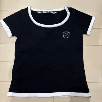 컨디션 최상 [ MARY QUANT ] 블랙 티셔츠 M 크롭티 일본제