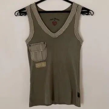 Von Dutch 카키 그린 V넥 탱크탑 슬리브리스