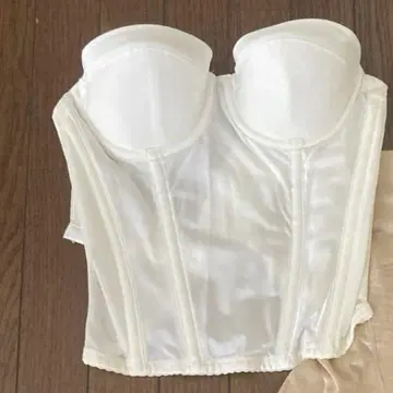 와코루 브라이덜 이너 뷔스티에 (D70)