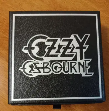 Ozzy Osbourne 십자가 목걸이