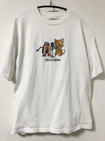 vaultroom x Zuzu 즈즈 TEE WHITE